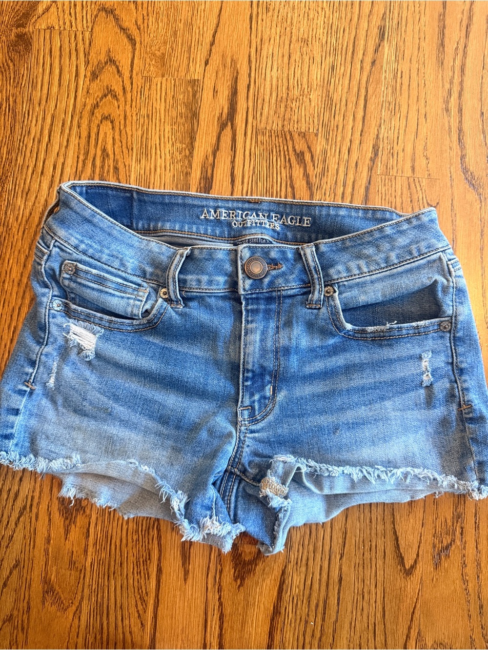 American Eagle Outfitters Light Blue Denim Cutoff Shorts size 6 xs